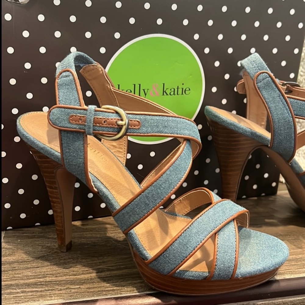 NEW Kelly & Katie high heel sandals w/Box